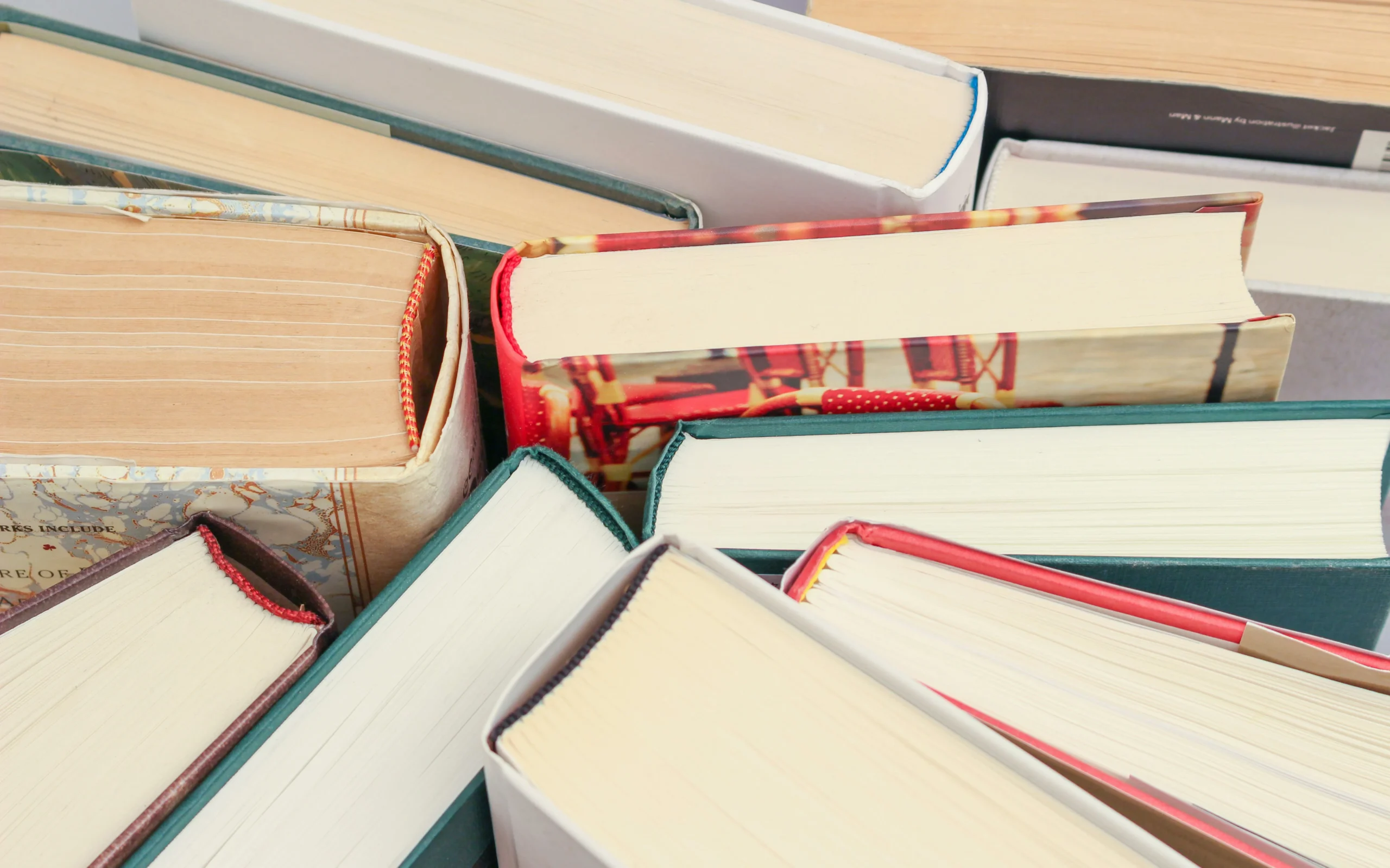 📕 Salon des Auteurs 4 série de livres vu de haut